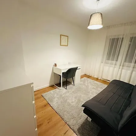 Modernes Reihenmittelhaus * Karlsbad
