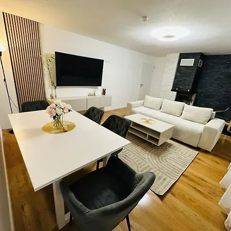 Modernes Reihenmittelhaus