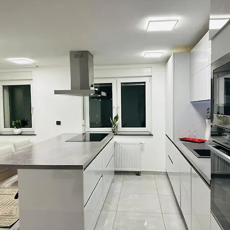 Modernes Reihenmittelhaus *
